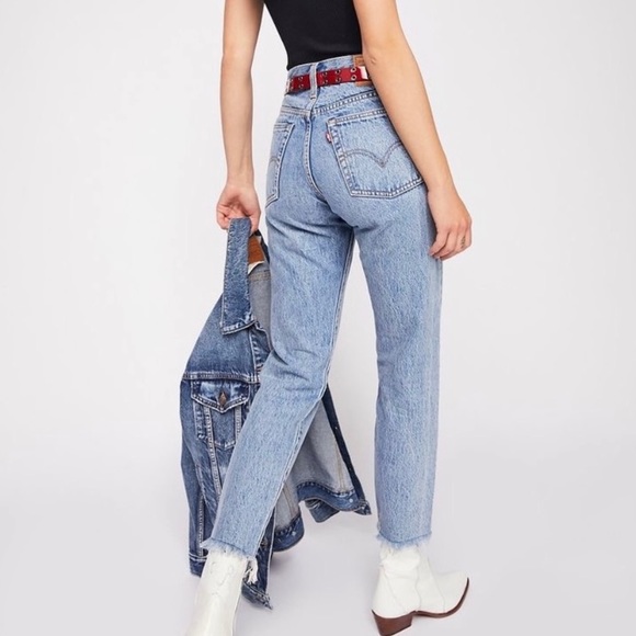 Levi's wedgie icon fit raw hem jeans Clearance